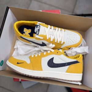 Jordan 1 Low PE "Michigan"